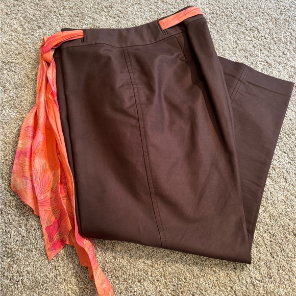 Ann Taylor brown cotton sateen crop pants with coral/pink sash belt. Size 8 - Picture 4 of 6